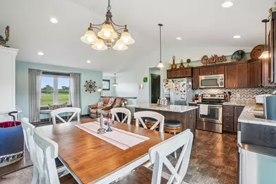 1142 W Edge Place, New Richmond, WI 54017 - Photo 7