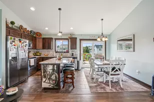 1142 W Edge Pl, New Richmond, WI 54017 - Photo 5