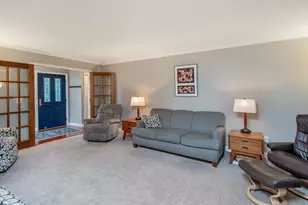 2300 Dahl Ct E, Maplewood, MN 55119 - Photo 9