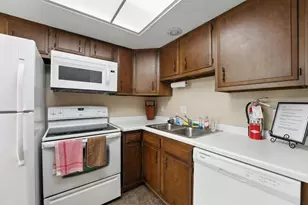 9700 Portland Ave S, Bloomington, MN 55420 - Photo 39