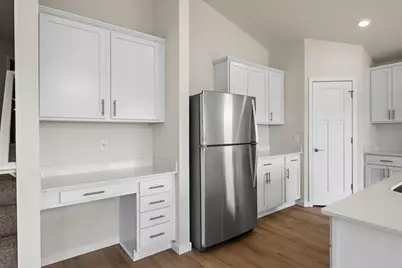 618 Redwood Loop N, Cambridge, MN 55008 - Photo 5