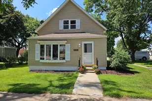 601 Mechanic St, Edgerton, MN 56128 - Photo 1