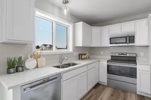 1877 Robinson Ln, Byron, MN 55920 - Photo 13