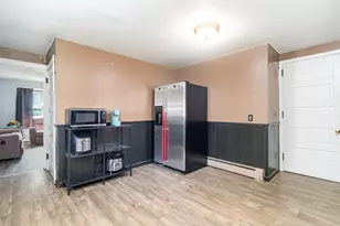 719 14th St E, Glencoe, MN 55336 - Photo 3