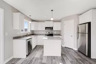 2110 Goldenray Dr NE, Faribault, MN 55021 - Photo 5