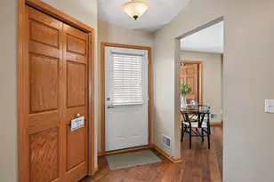 13020 Northrup Trail, Eden Prairie, MN 55347 - Photo 5