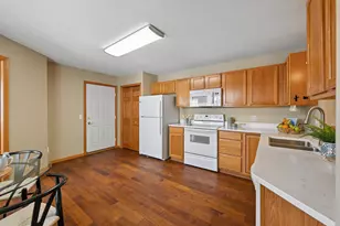 13020 Northrup Trail, Eden Prairie, MN 55347 - Photo 7