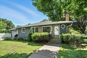 736 Iowa Ave W, Saint Paul, MN 55117 - Photo 1