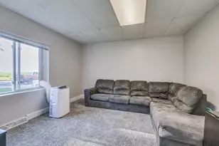 105 10th St NW, Plainview, MN 55964 - Photo 5