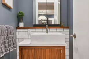 2100 W 21st St, Minneapolis, MN 55405 - Photo 33