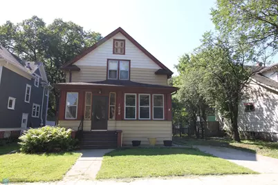 1020 9th Avenue S, Fargo,  58103 - Photo 1