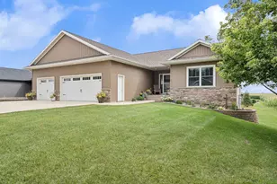 207 Bouldercrest Ave NE, Owatonna, MN 55060 - Photo 1