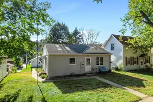 915 N Payne St, New Ulm, MN 56073 - Photo 1