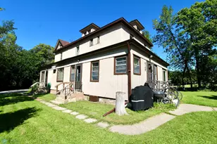 429 4th St S, Moorhead, MN 56560 - Photo 1