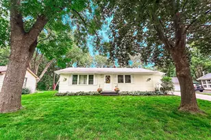 2689 Mayer Ln E, Maplewood, MN 55119 - Photo 1