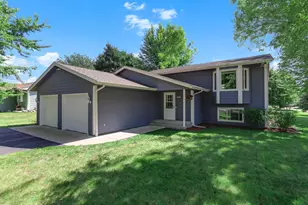 673 Concord Dr, Chaska, MN 55318 - Photo 1