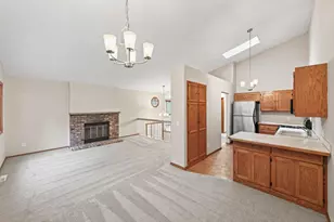 8326 Oakview Ct N, Maple Grove, MN 55369 - Photo 9