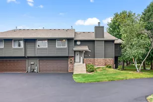 8326 Oakview Ct N, Maple Grove, MN 55369 - Photo 3