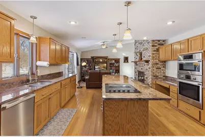 2320 Timber Trail E, Maplewood, MN 55119 - Photo 13