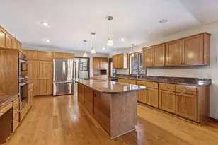 2320 Timber Trail E, Maplewood, MN 55119 - Photo 15