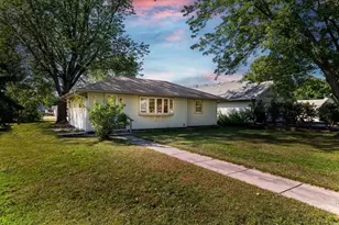 238 S Walnut St, Belle Plaine, MN 56011 - Photo 1