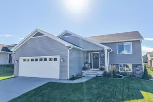 5788 51st St NW, Rochester, MN 55901 - Photo 3