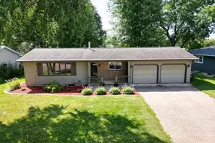 205 Viking Dr, Mankato, MN 56001 - Photo 1