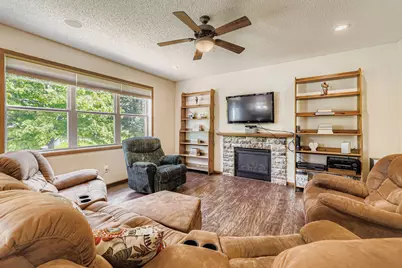 2113 Sandhill Drive, Shakopee, MN 55379 - Photo 9