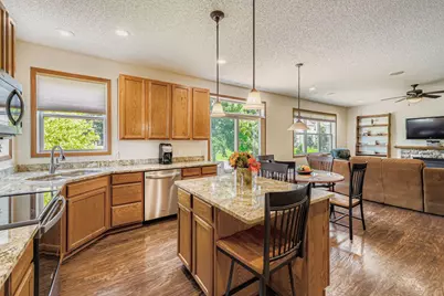 2113 Sandhill Drive, Shakopee, MN 55379 - Photo 5