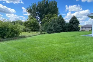 1740 Bay Oaks Dr, Albert Lea, MN 56007 - Photo 43