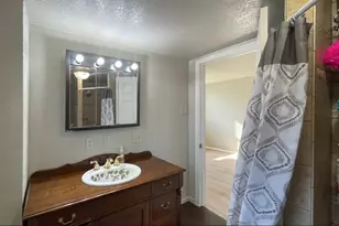 245 3rd Ave SE, Wells, MN 56097 - Photo 15