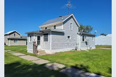 245 3rd Avenue SE, Wells, MN 56097 - Photo 3