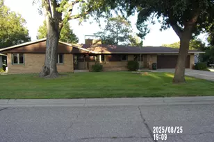 113 3rd Ave NE, Elbow Lake, MN 56531 - Photo 1