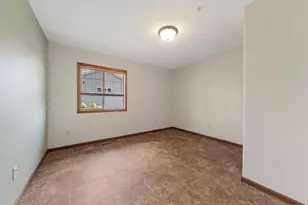 2203 Rolling Green Ln, North Mankato, MN 56003 - Photo 25