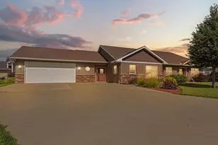 2203 Rolling Green Ln, North Mankato, MN 56003 - Photo 39