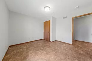 2203 Rolling Green Ln, North Mankato, MN 56003 - Photo 25