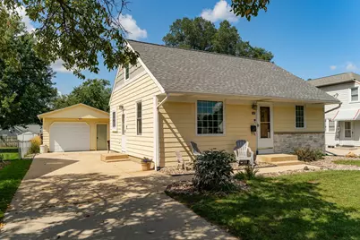 405 18 1/2 Avenue SW, Rochester, MN 55902 - Photo 1