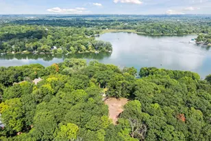 601 Fox Hill Dr, Chanhassen, MN 55317 - Photo 7