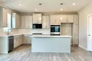 1742 Marsh Vw Ter, Shakopee, MN 55379 - Photo 3