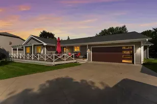 984 Boardwalk Ct, Shoreview, MN 55126 - Photo 1