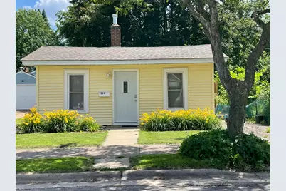 116 Geranium Avenue E, Saint Paul, MN 55117 - Photo 1