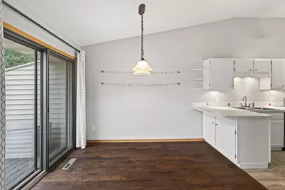 7275 Pontiac Circle, Chanhassen, MN 55317 - Photo 13