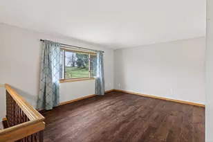 7275 Pontiac Cir, Chanhassen, MN 55317 - Photo 9