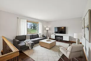 7275 Pontiac Cir, Chanhassen, MN 55317 - Photo 1