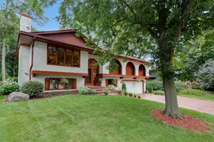 160 Brentwood Dr, New Brighton, MN 55112 - Photo 1