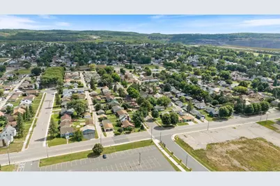 802 6th St S, Virginia, MN 55792 - Photo 9