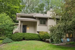 7256 Woodstock Dr, Bloomington, MN 55438 - Photo 1