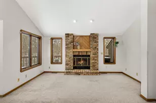 1054 Cottonwood Dr, Hudson, WI 54016 - Photo 7