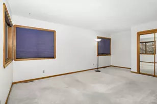 1054 Cottonwood Dr, Hudson, WI 54016 - Photo 17