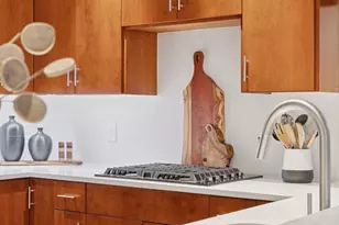 1760 Waterford Ct, Golden Valley, MN 55422 - Photo 15